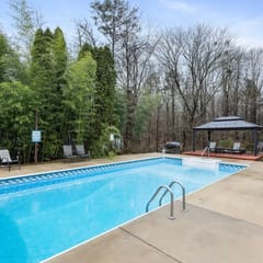 Poolside Paradise in the Heart of Charlotte