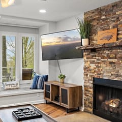 Hiking Trails, King Bed, View, Recently Renovated