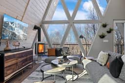 A-Frame at the slope, Beech Mountain Resort - Image 3
