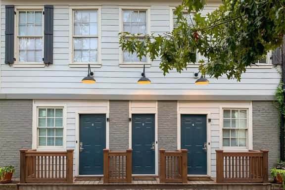 Historic Victorian District Retreat Sleeps 9! - Image 1