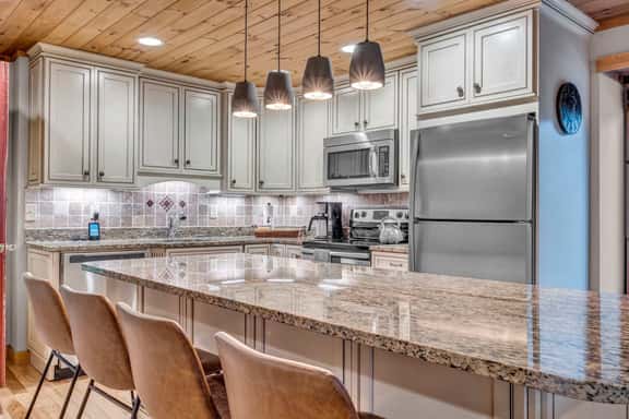 Cozy Condo on the Mountain - Image 1