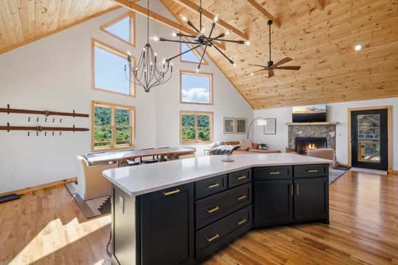 Modern Mountain Retreat I Hot Tub, Views, Game Room - Image 1