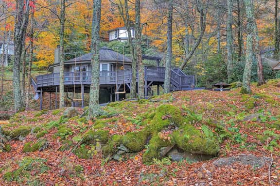 Amazing Treehouse Chalet at Sugar Mountain Resort - Image 1