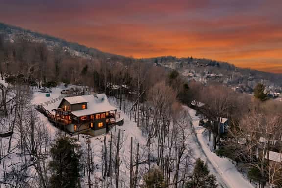 Hot Tub Hideaway | Beech Mountain Chalet - Image 1