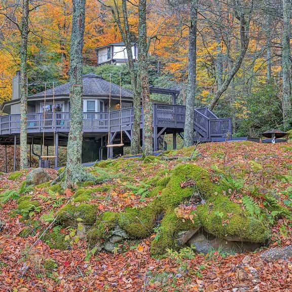 Amazing Treehouse Chalet at Sugar Mountain Resort - Image 1