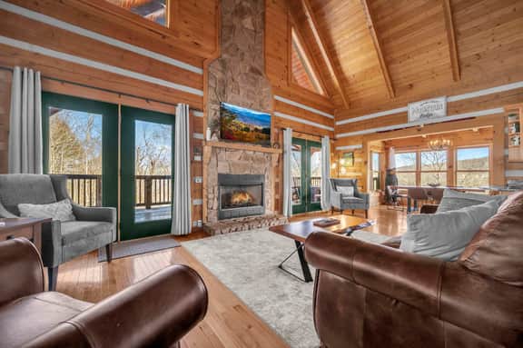 Hot Tub Hideaway | Beech Mountain Chalet - Image 2